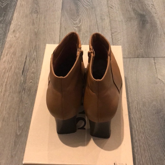 Bass Heeled Boots - Picture 3 of 3